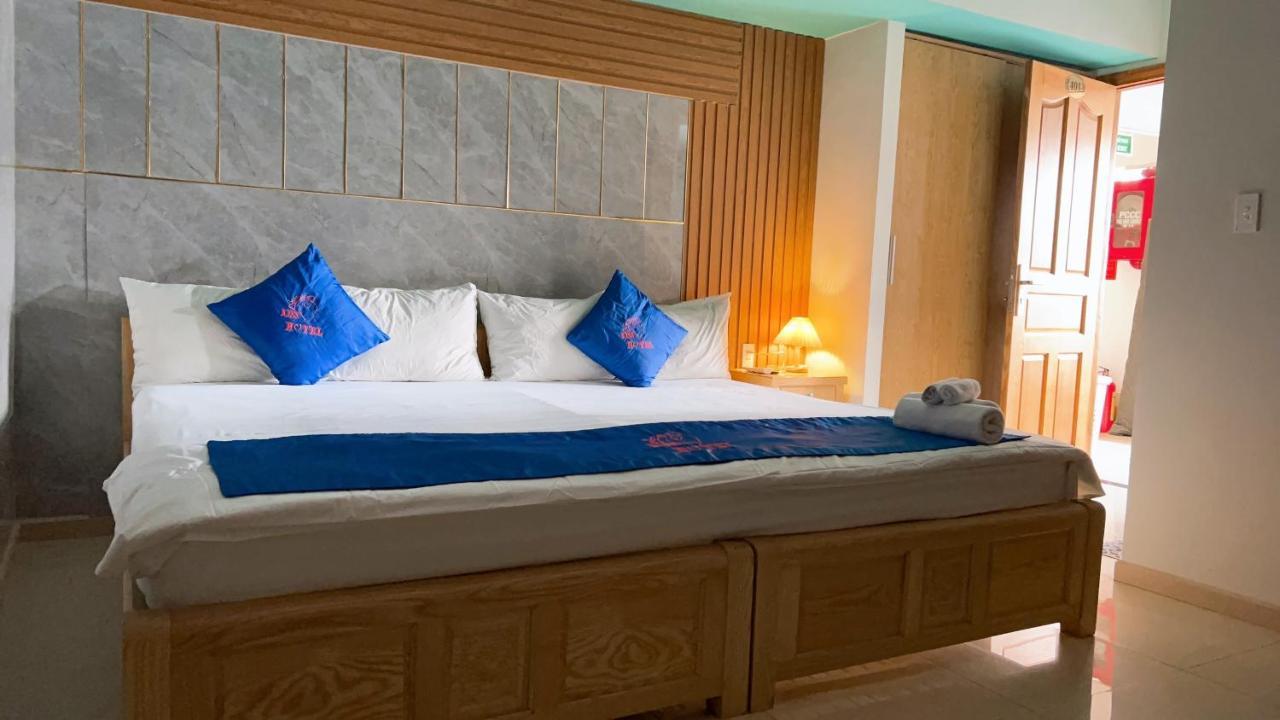 HIKARI KIS'S Hotel Tân Bình Thành Pho Ho Chí Minh Esterno foto