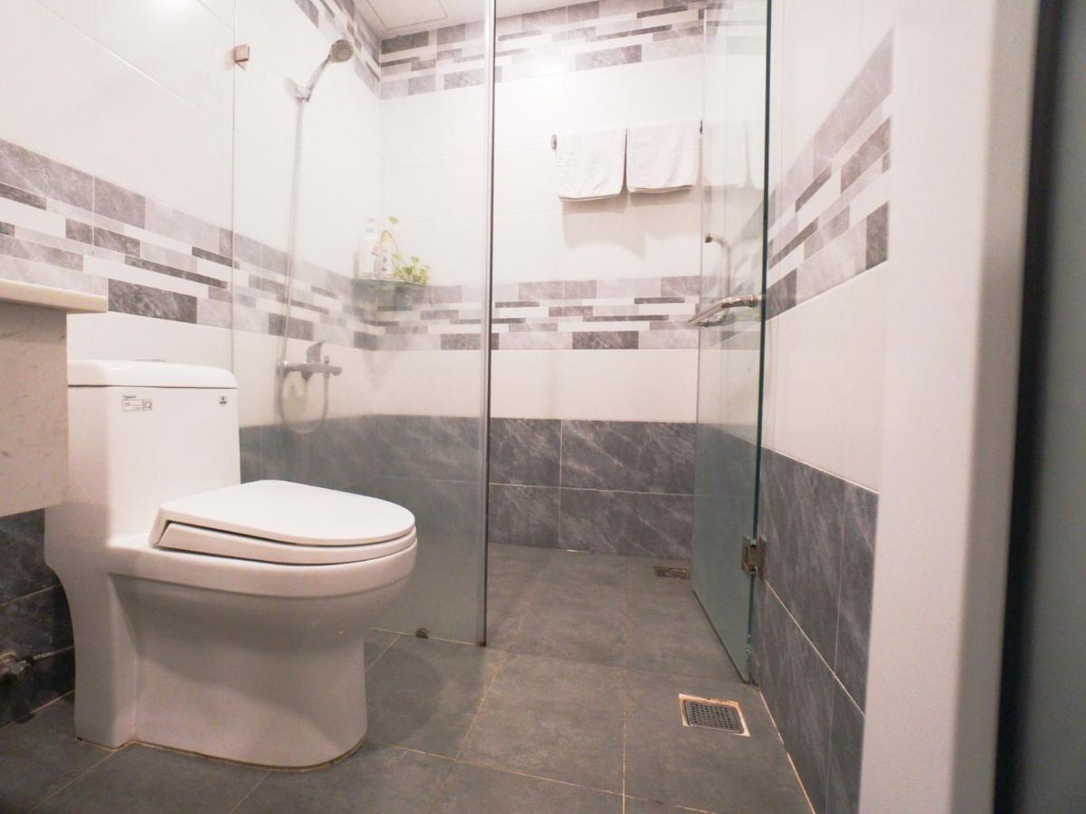 HIKARI KIS'S Hotel Tân Bình Thành Pho Ho Chí Minh Esterno foto